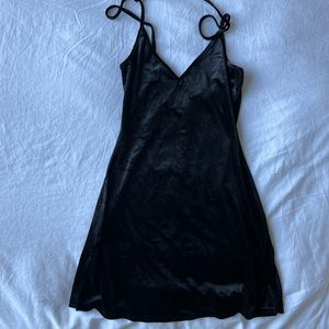 Beginning Boutique velvet mini dress
